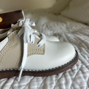 FootMates White and Tan Dress Shoes
